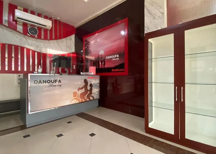 RedDoorz Plus @ Rawamangun Jakarta